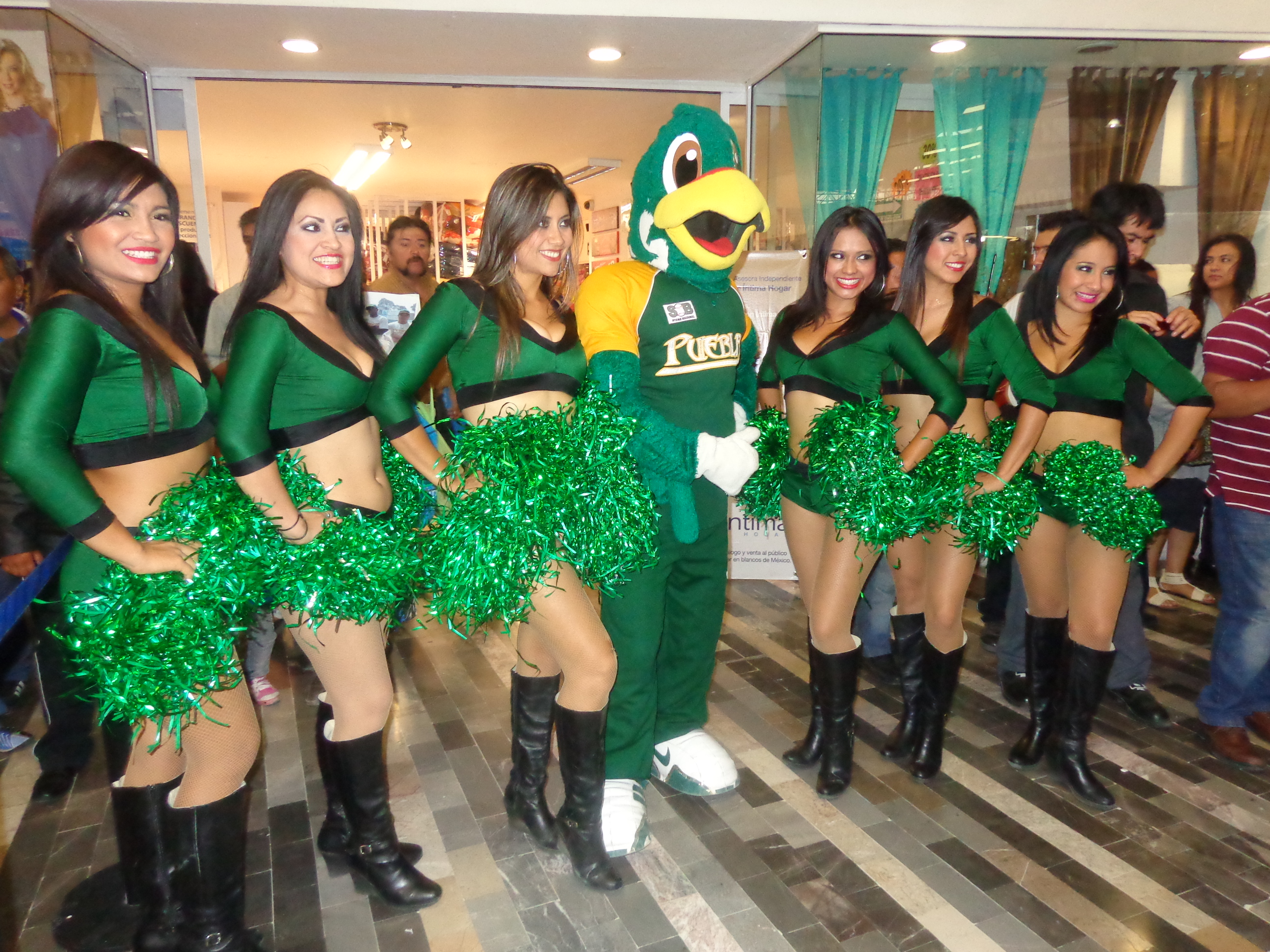 Activacion_Pericos2013